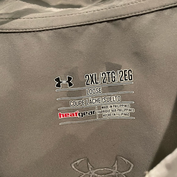 Mens Under Armour heat gear loose shirt. - Picture 3 of 12